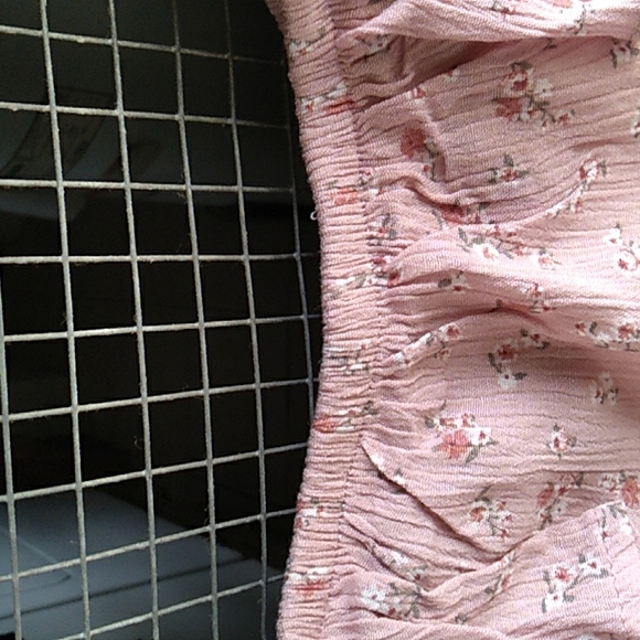 Nwt Pink &White Floral Top (L) - Picture 3 of 9